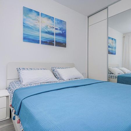 1 Bedroom Beautiful Apartment In Baška Voda Buitenkant foto