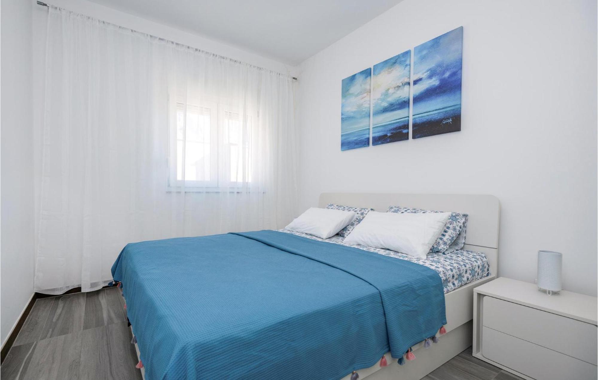 1 Bedroom Beautiful Apartment In Baška Voda Buitenkant foto