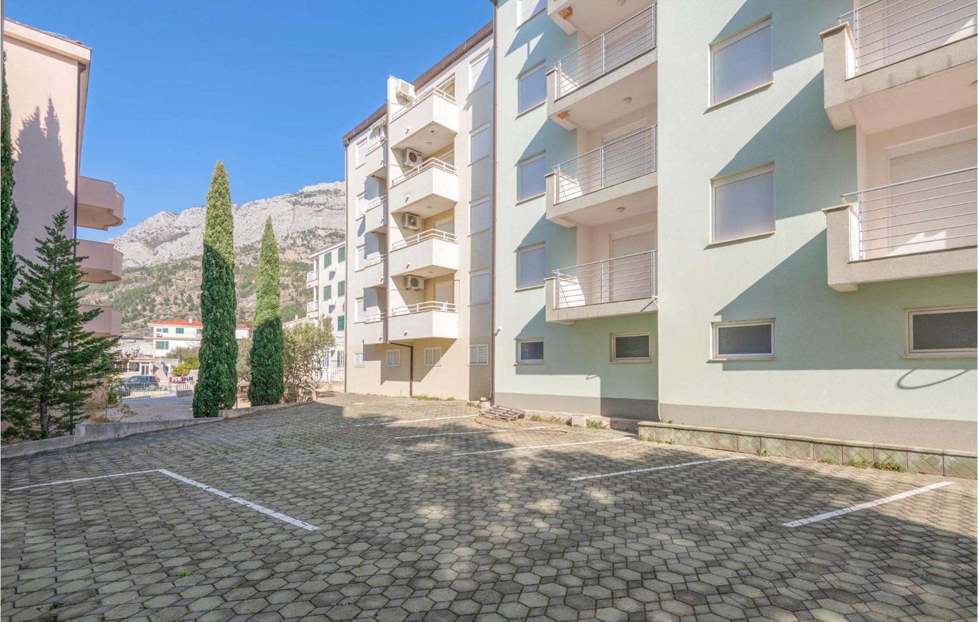 1 Bedroom Beautiful Apartment In Baška Voda Buitenkant foto
