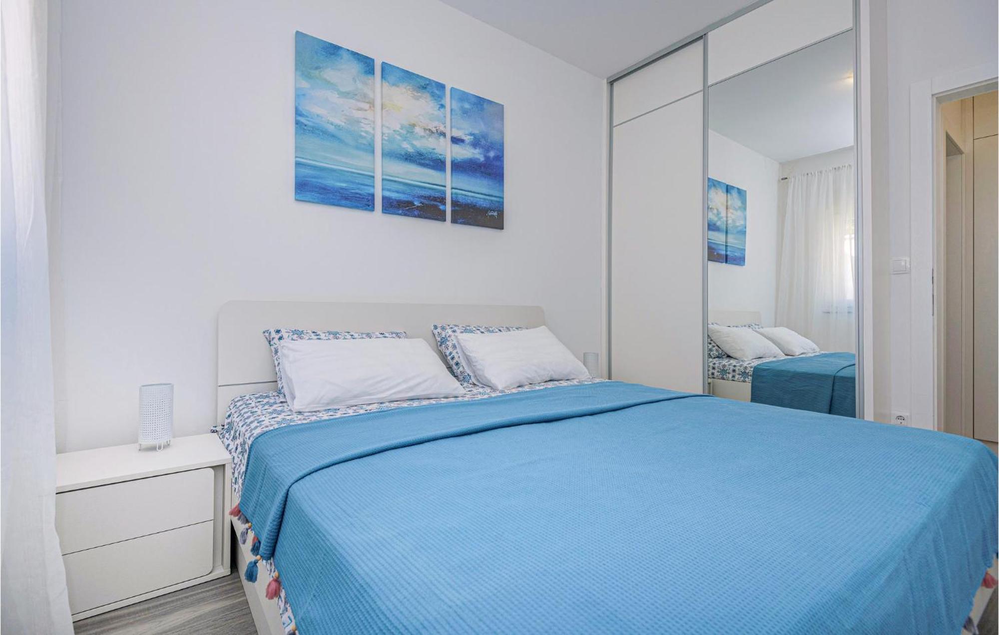 1 Bedroom Beautiful Apartment In Baška Voda Buitenkant foto
